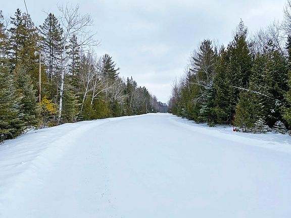 5th image of Balsam Dr