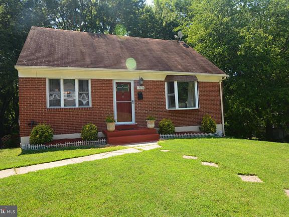 3rd image of 13826 Greenwood Dr