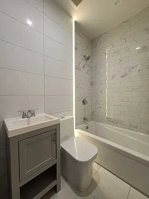 Rented by Landslide Realty Corp | media 50