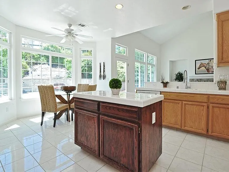 4728 Blackburn Peak Ct — Photo 6
