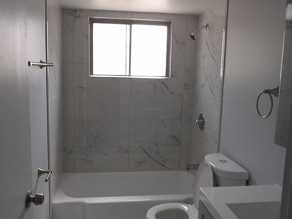 5th image of 7915 S Kedzie Ave #3