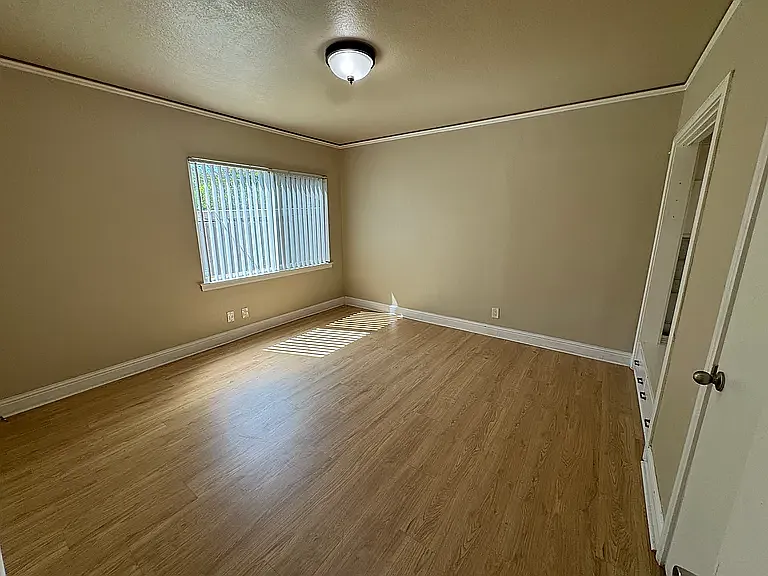 337 E Weldon Ave — Photo 36
