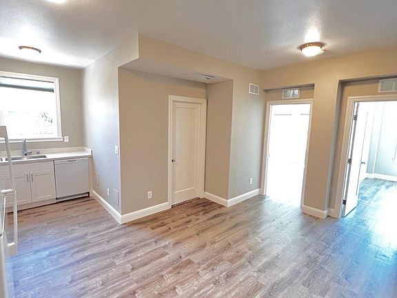 4th image of 700 Steiner St #302