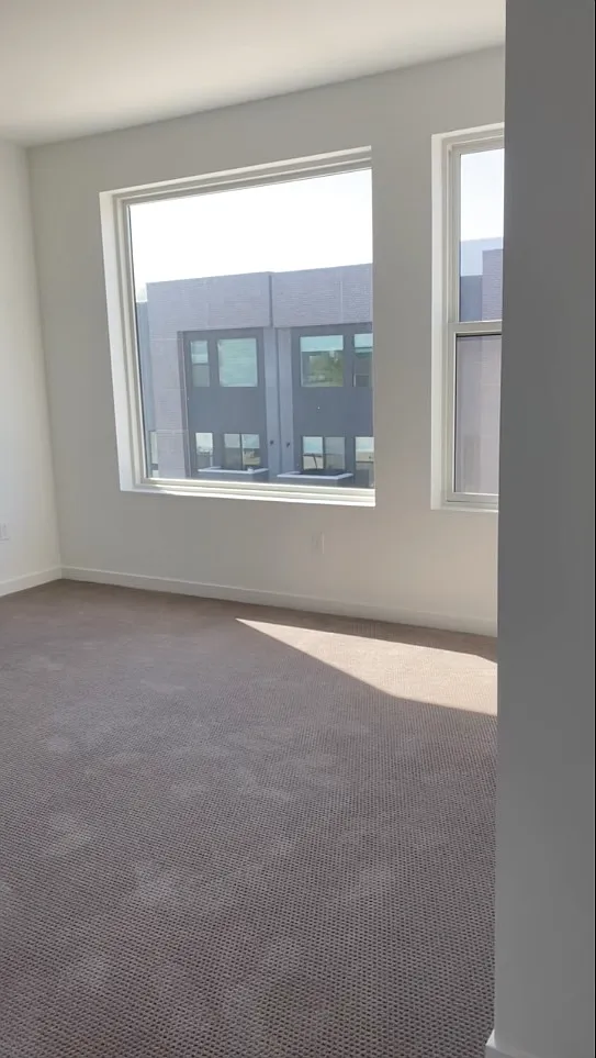 3 bed, 2.5 bath, 1588 sqft, $3,400 — Photo 4