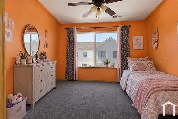 4 bed, 1820 sqft, $2,995 — Photo 4