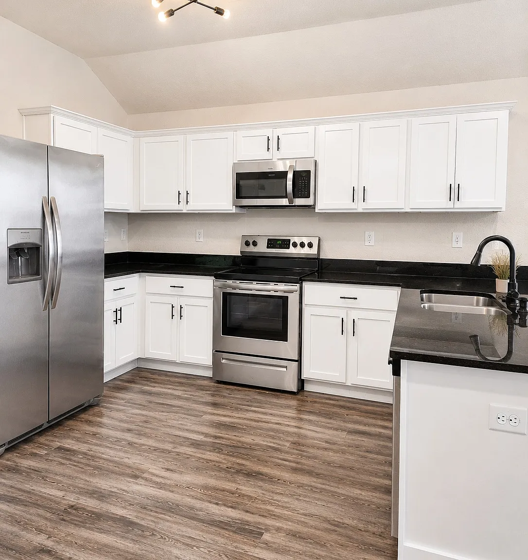 3 bed, 1636 sqft, $1,900 — Photo 3