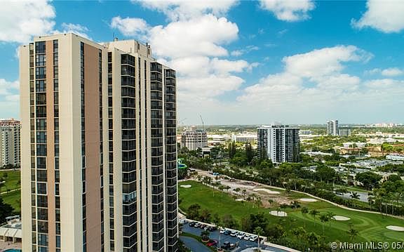 4th image of 20301 W Country Club Dr APT 522