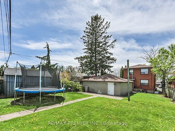 2nd image of 81 Macleod St