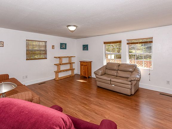 4th image of 1644 Horace Taylor Ct