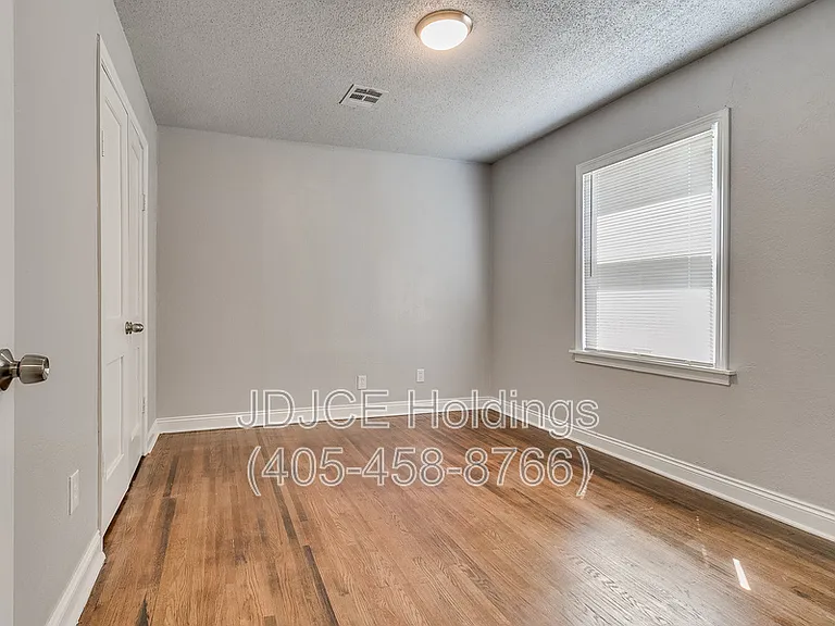 122 W Marshall Dr — Photo 17
