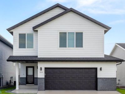 1219 Barnes Dr W, West Fargo, ND, 58078