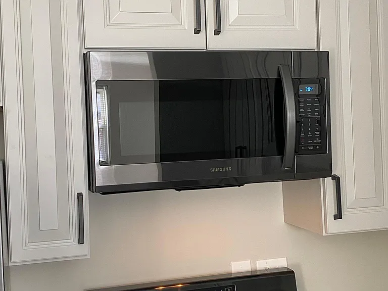 3225 Benjamin Ave #2 — Photo 5