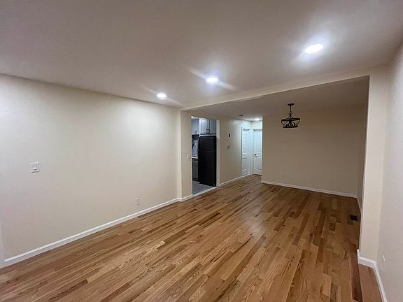3rd image of 217 Tompkins Ave APT 1