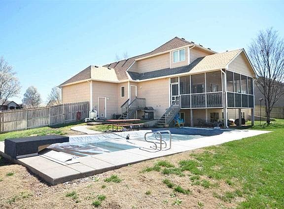 2nd image of 1003 N Tiffany Ct