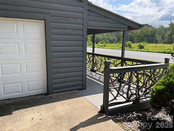 5th image of 1961 Cane Creek Rd