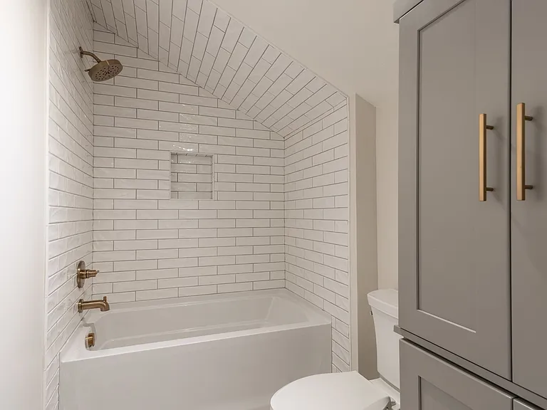 1102 Caldwell Ave — Photo 64