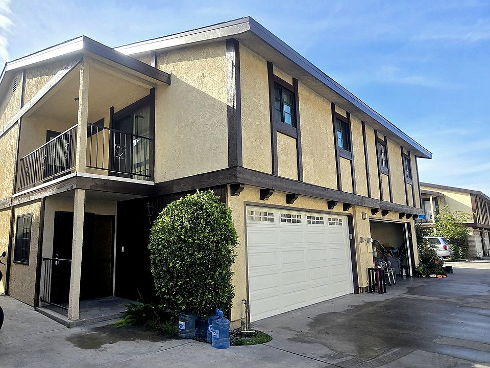 1st image of 13400 Doty Ave APT 11