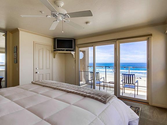 3rd image of 3405 Ocean Front Walk APT C