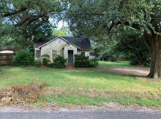 111 7th Ave, Nederland, TX 77627