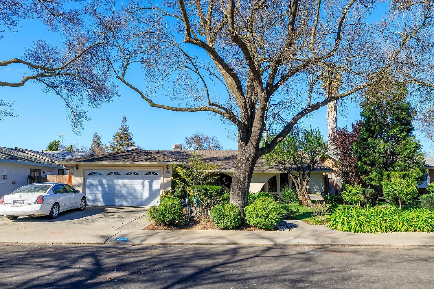 1609 Landes Ct photo 1