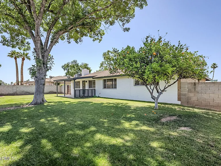 1904 E Manhatton Dr — Photo 51