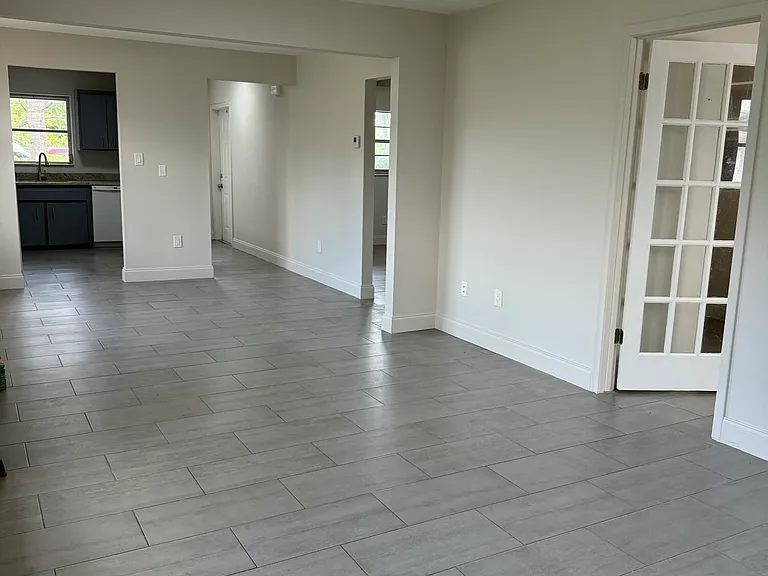 1325 N J St #6 — Photo 3