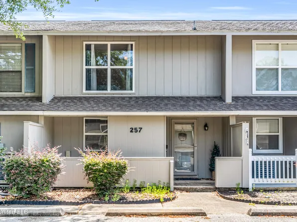 257 Highpoint Dr #257, Diamondhead, MS 39525