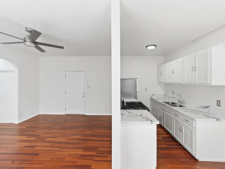 1427 N Kingsley Dr #108 — Photo 14
