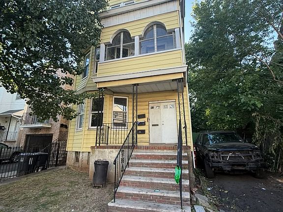 3rd image of 113 Chadwick Ave Floor 2