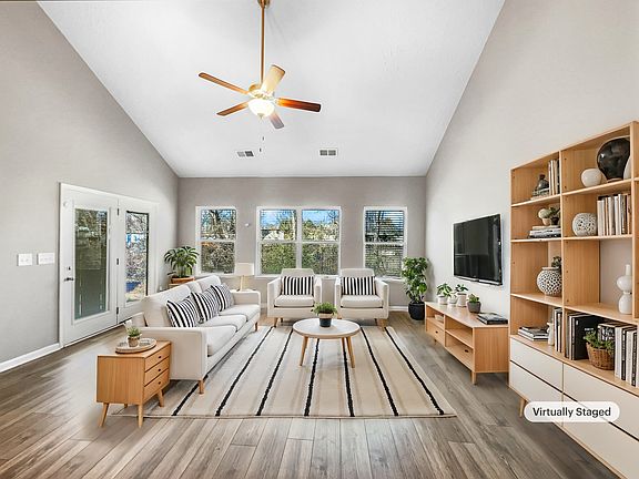 2nd image of 311 Longhorn Dr