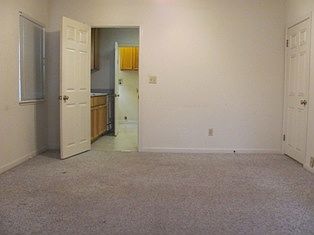 4th image of 3021 T St
