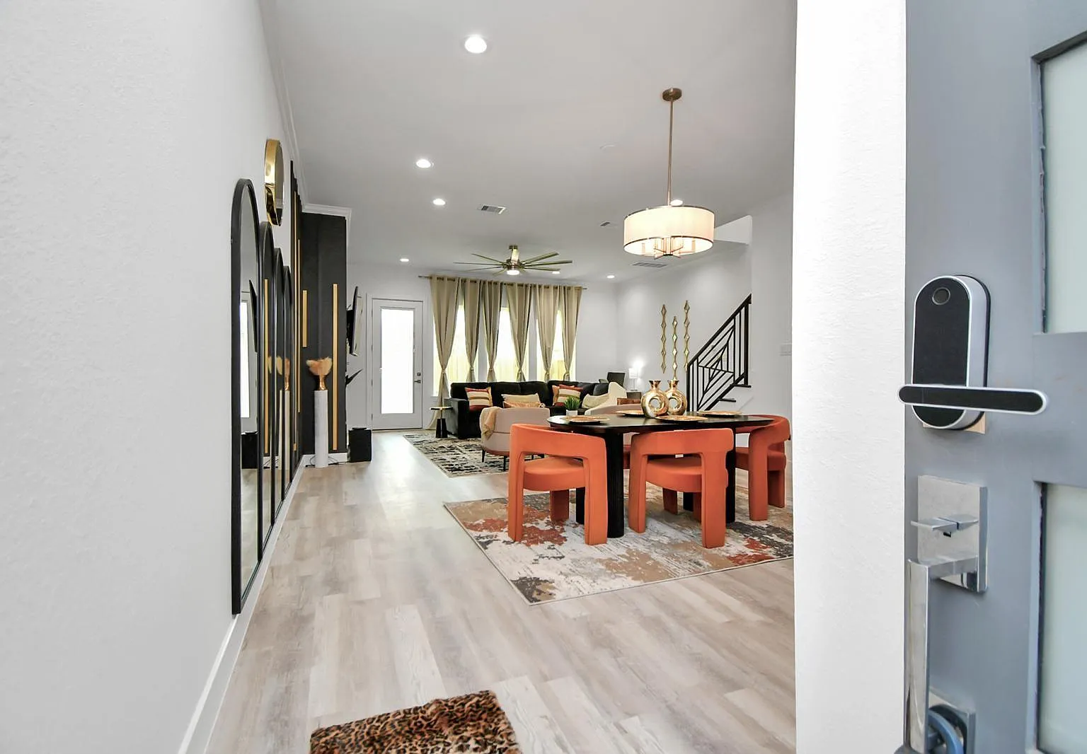 3 bed, 2.5 bath, 2258 sqft, $2,900 — Photo 4