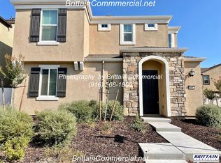 1057 Provence Village Dr, Roseville, CA