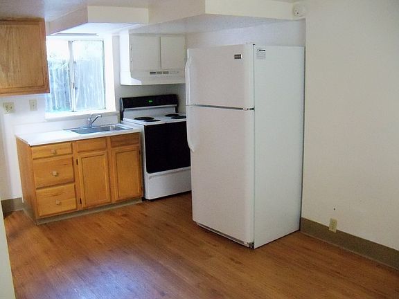 3rd image of 706 14th St