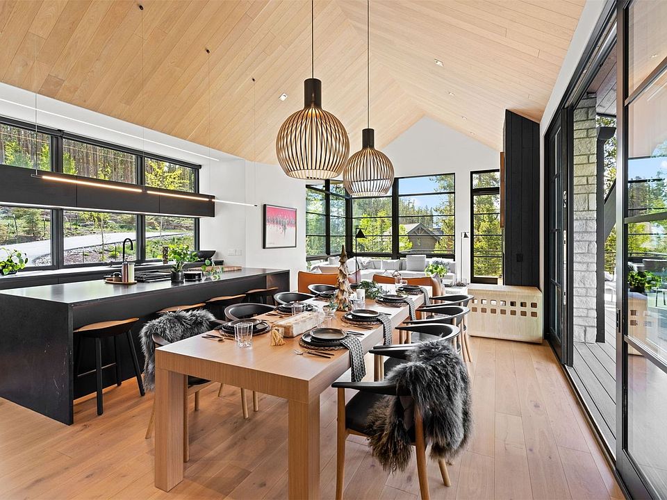 1st image of 586 Discovery Hill Drive