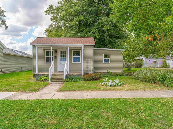 1225 Delavan St, Lincoln, IL 62656