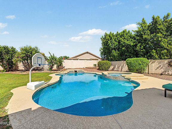 3rd image of 7220 W LOS GATOS Drive