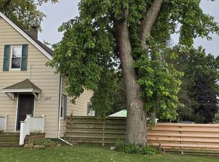 5821 60th St, Kenosha, WI 53144