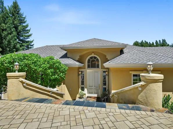 169 Sausal Dr, Portola Valley, CA 94028