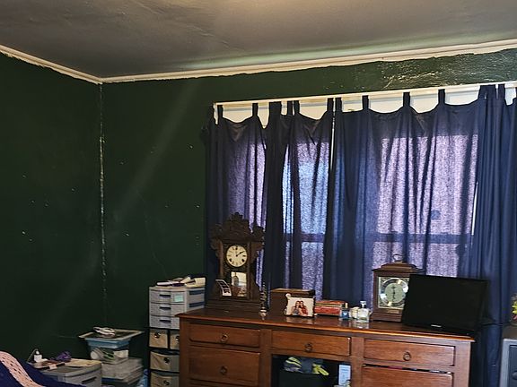 4th image of 808 E Kirby Ave
