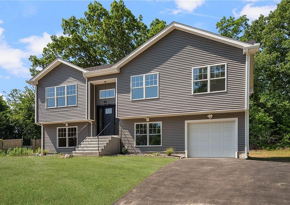 1st image of 18 Pleasant View Ave
