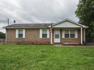 806 Cedarcrest Dr, Vine Grove, KY 40175