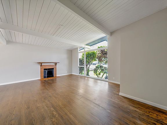 5th image of 1649 Borden St