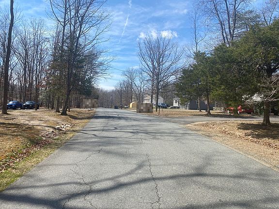 5th image of 60 Clark Patton Rd