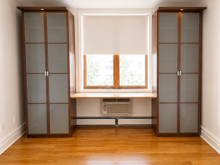 150 S 1st St #3C — Photo 10