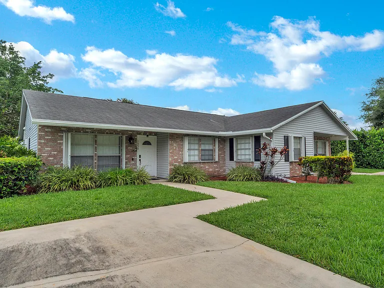 1350 Riverside Cir #1 — Photo 38
