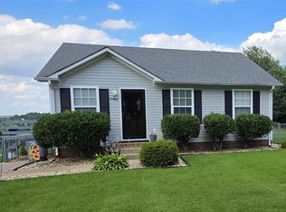 2046 Carneal Ln, Oak Grove, KY 42262