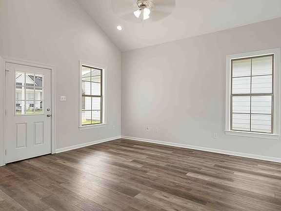 4th image of 107 Santa Marta Dr
