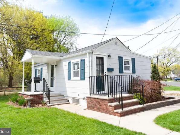 25 Lenox Ave, Hamilton, NJ 08620