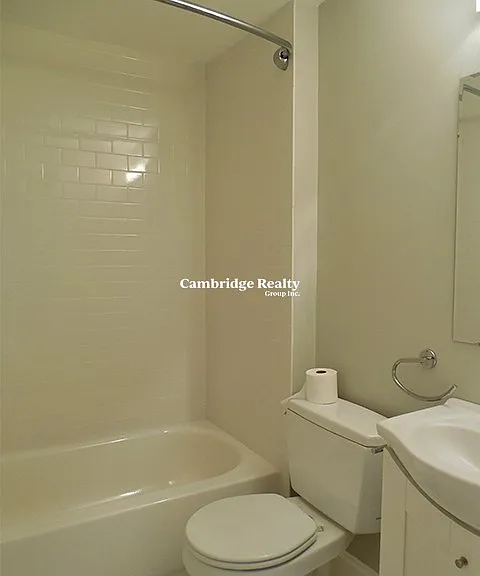 100 Willow St #1T — Photo 8